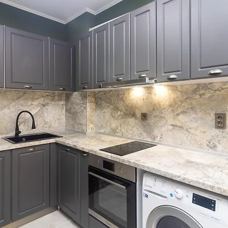 Apartment Stylishly Designed Top Central *